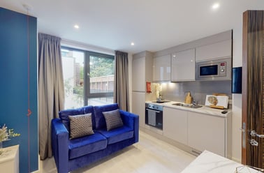 Silver Street, East Reading, Reading - Image 2